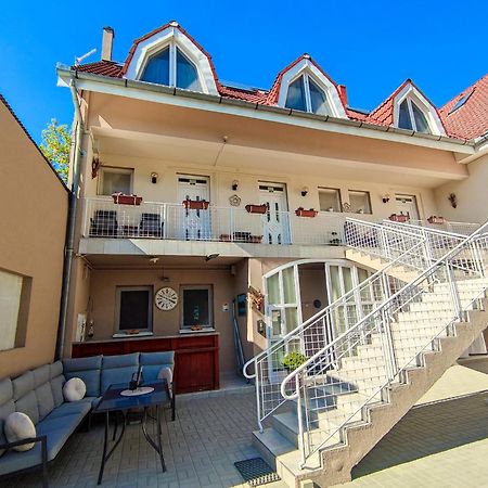 Weinberger Vendeghaz Hotel Zamárdi Exterior photo