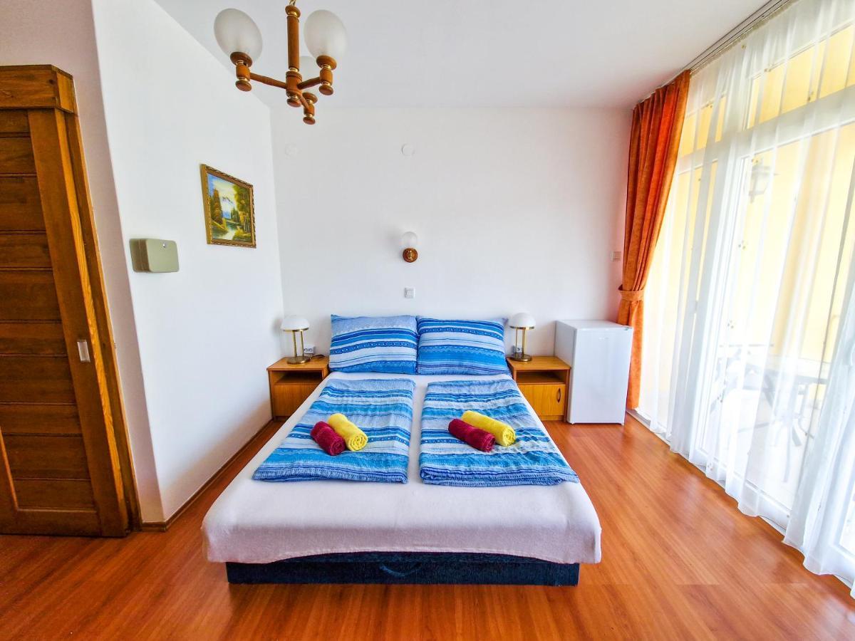 Weinberger Vendeghaz Hotel Zamárdi Exterior photo