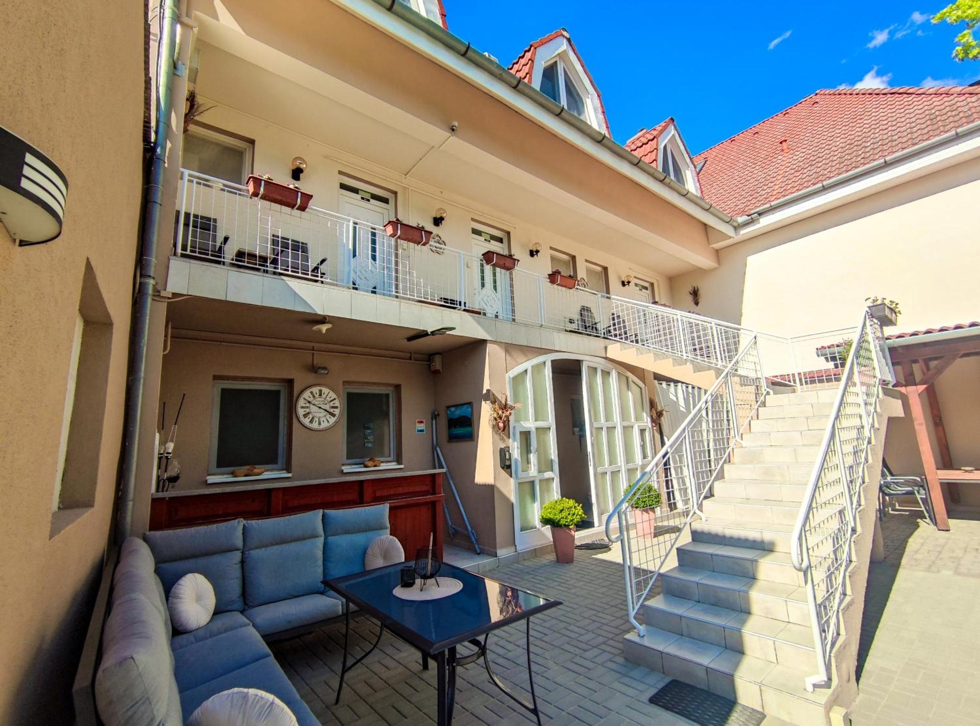 Weinberger Vendeghaz Hotel Zamárdi Exterior photo